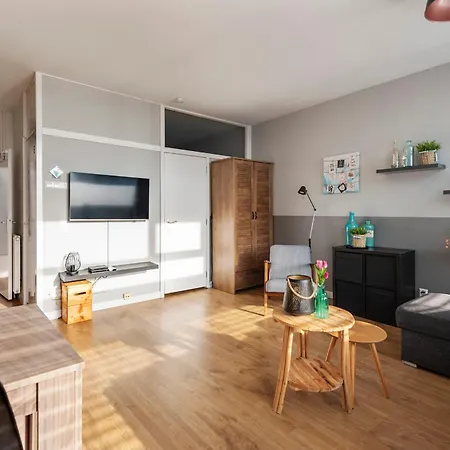 아파트 De Schelp 18, Garden & Free Parking