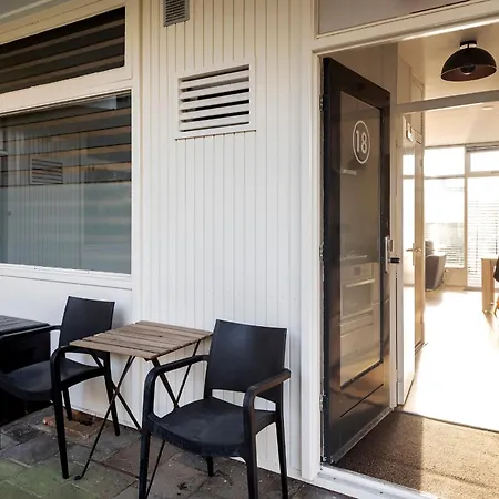 De Schelp 18, Garden & Free Parking *