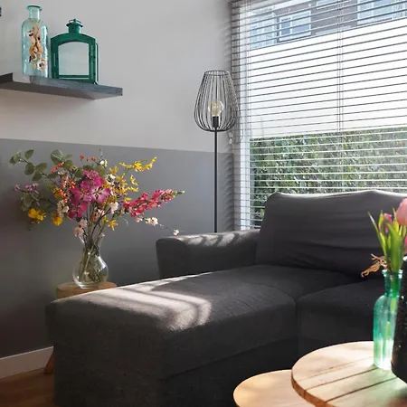 De Schelp 18, Garden & Free Parking Apartment *