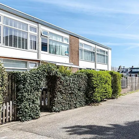 De Schelp 18, Garden & Free Parking *